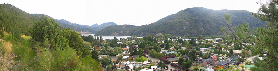 Panorámica 180º Vista del pueblo y su lago (Santiago Gaudio)